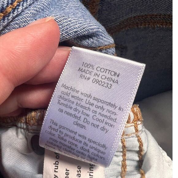 Bullhead High Rise Short Size 24 Light Wash Denim Distressed Jean Shorts Cuffed - Picture 5 of 5